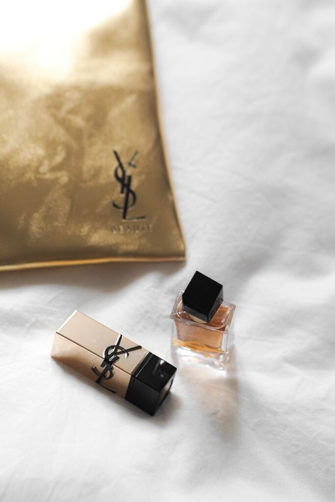 Nước hoa YSL Libre: Hành trình khám phá nốt hương tự do và quyến rũ