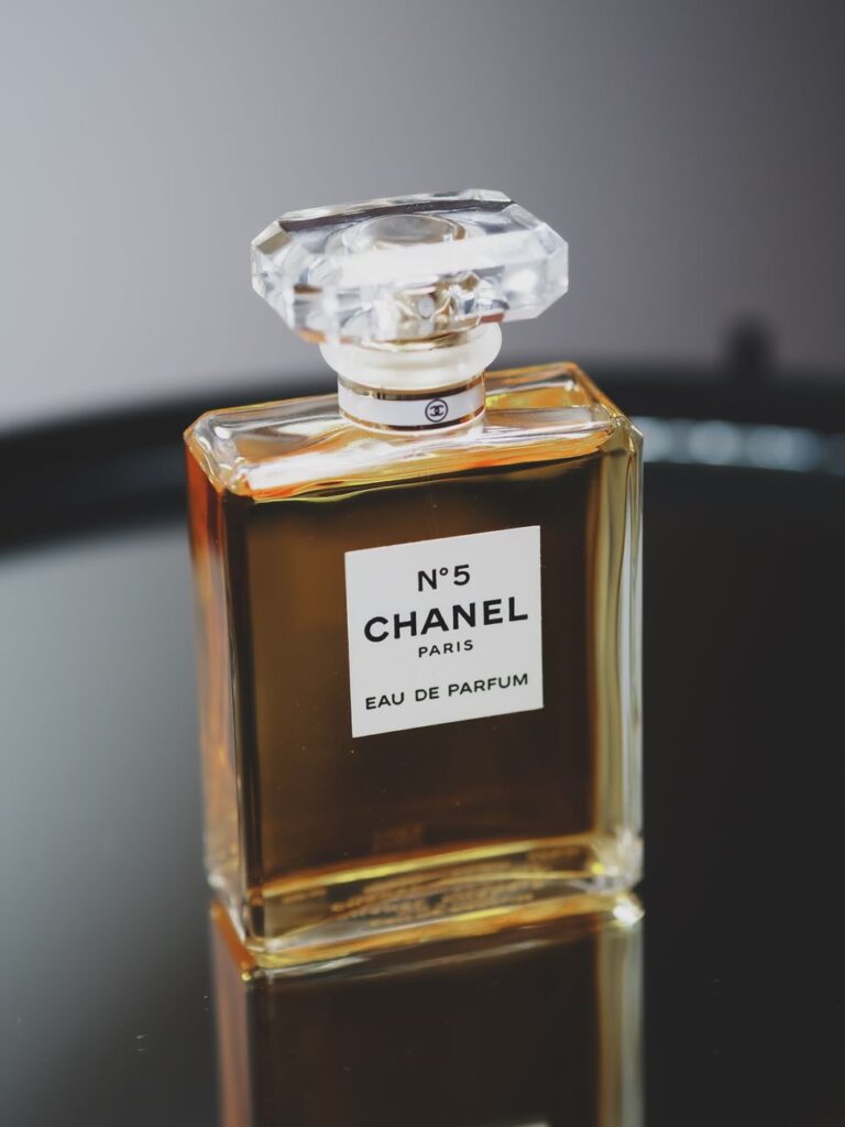 Khám phá nốt hương quyến rũ của nước hoa Chanel Coco Mademoiselle EDP 100ml